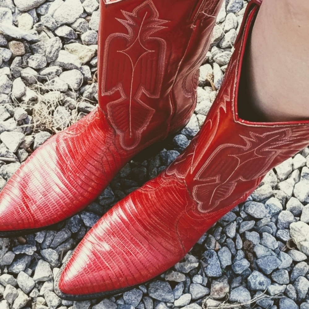 Vintage Dan post red leather women's cowboy boots size 7.5